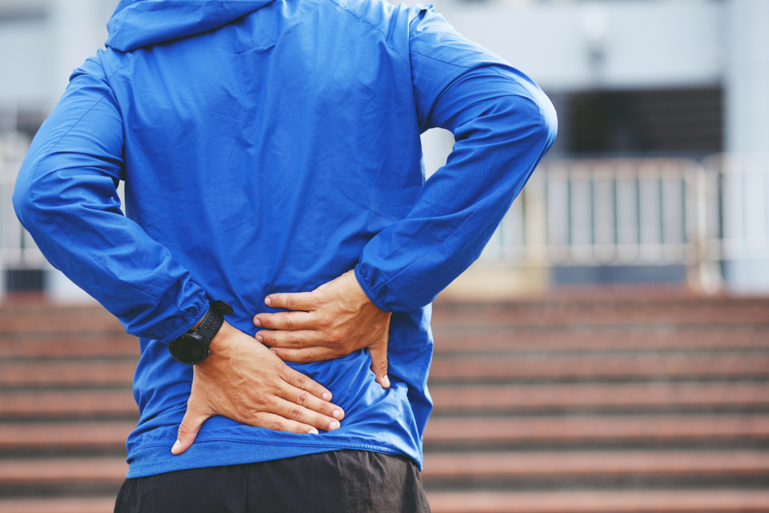 Tout savoir sur l’entorse lombaire | PCN Physio